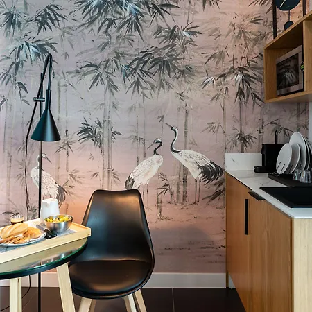 Welldone Quality - Crystal Pool