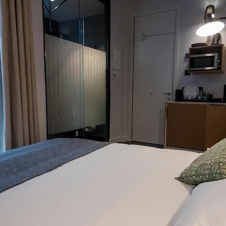 Hotel Welldone Quality - Crystal Pool