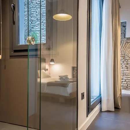 Welldone Quality - Crystal Pool Hotel