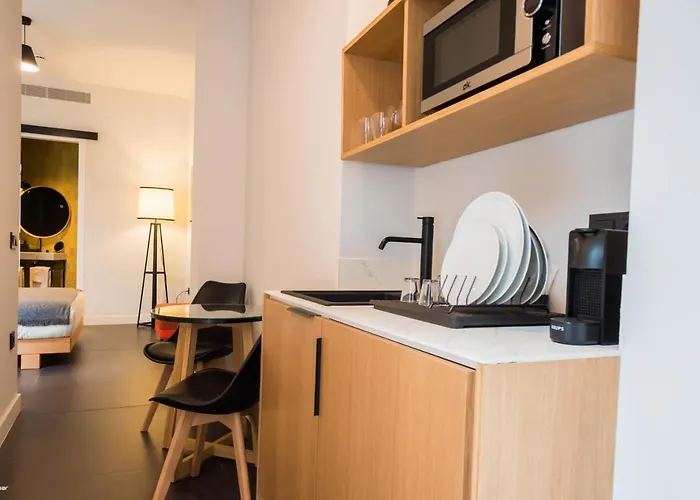 Welldone Quality - Crystal Pool