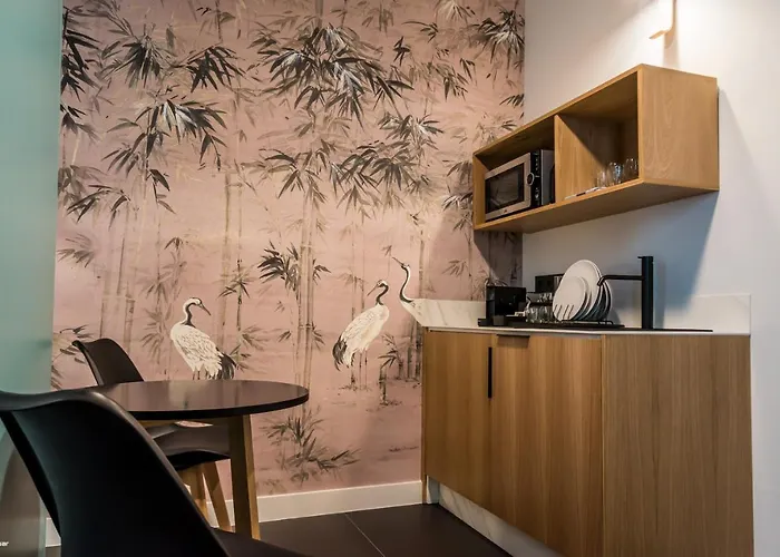 Hotel Welldone Quality - Crystal Pool Sevilha