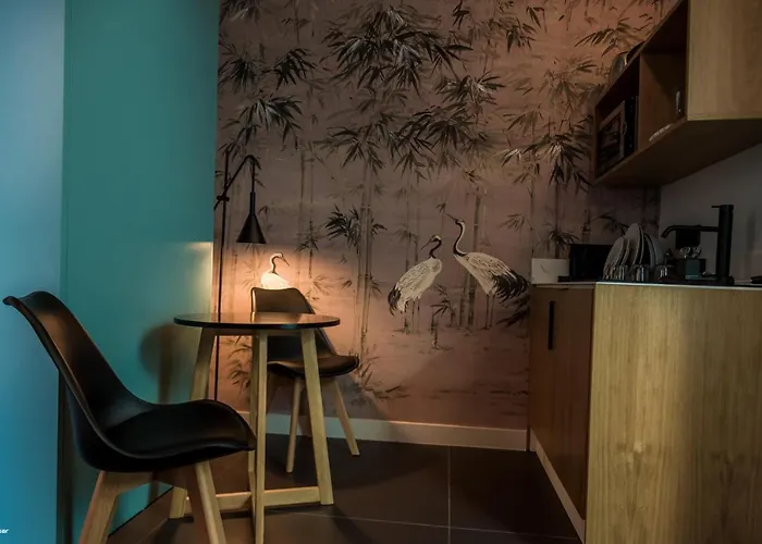 Welldone Quality - Crystal Pool Sevilha