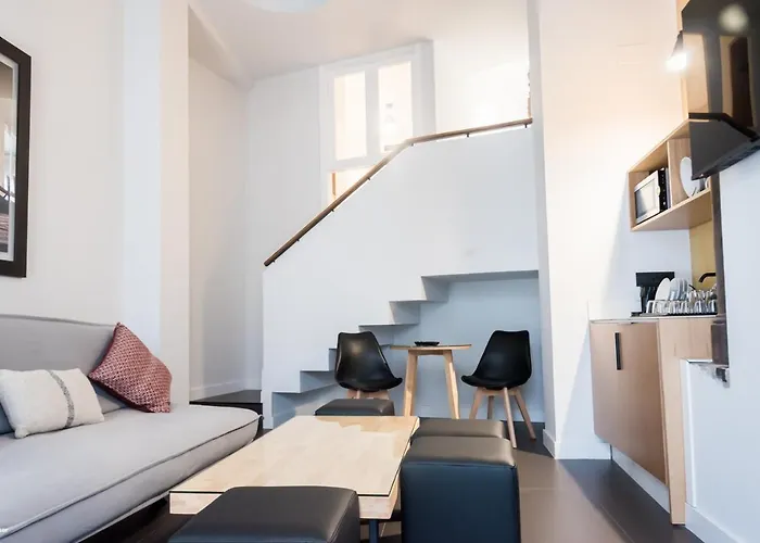 Hotel Welldone Quality - Crystal Pool Sevilha