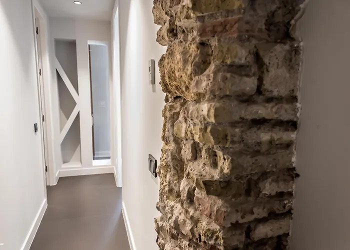 Welldone Quality - Crystal Pool Sevilha