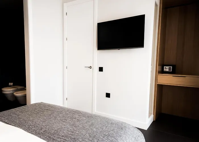 Hotel Welldone Quality - Crystal Pool 2*