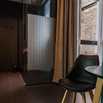 Hotel Welldone Quality - Crystal Pool Seville
