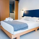 Welldone Quality - Crystal Pool Hotel