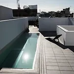 Welldone Quality - Crystal Pool 2*
