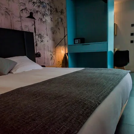 Hotel Welldone Quality - Crystal Pool